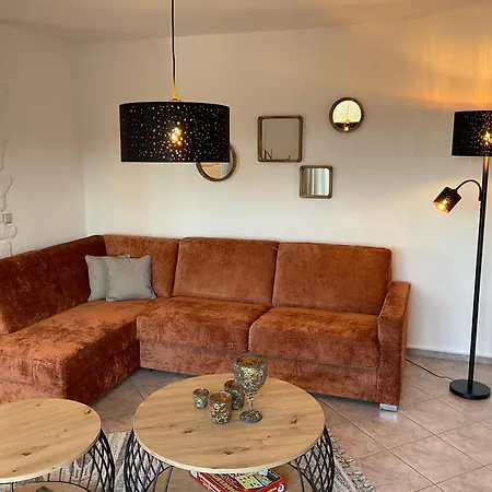A&s Your Buisseness-aufenthalt Bis 4 Pers Auf 100 Qm Ab 2 Naechten Apartmán