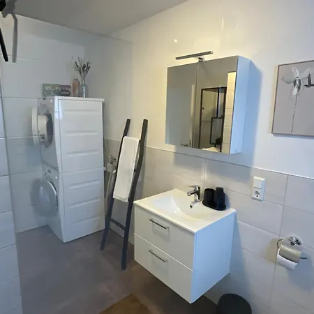 A&s Your Buisseness-aufenthalt Bis 4 Pers Auf 100 Qm Ab 2 Naechten