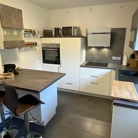 A&s Your Buisseness-aufenthalt Bis 4 Pers Auf 100 Qm Ab 2 Naechten Apartmán