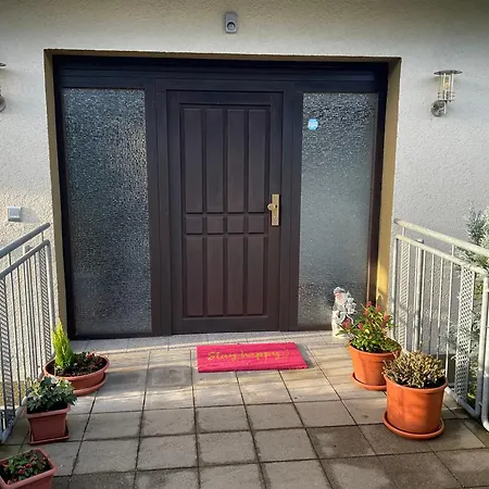 A&s Your Buisseness-aufenthalt Bis 4 Pers Auf 100 Qm Ab 2 Naechten Apartmán Weinbach